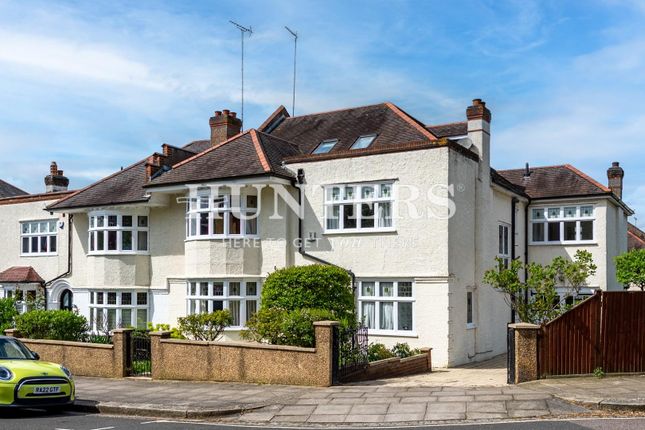 6 bedroom semi-detached house for sale