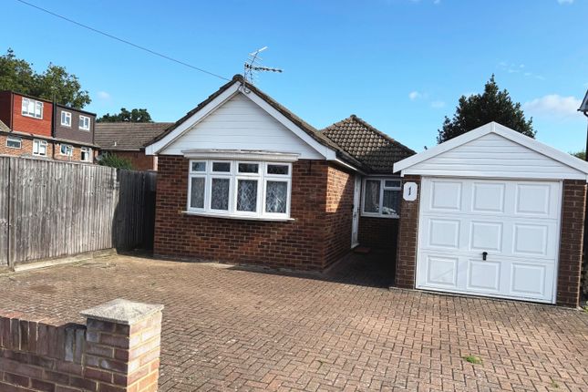 New Park Road, Ashford, Surrey, TW15 3 bed detached bungalow for sale