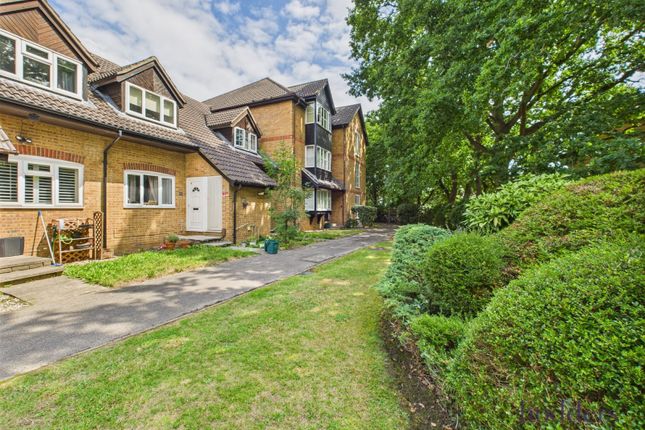 Williams Close, Addlestone, Surrey, KT15 Studio for sale