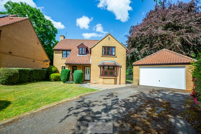 Orchard Croft, Sheffield S26 4 bed detached house for sale