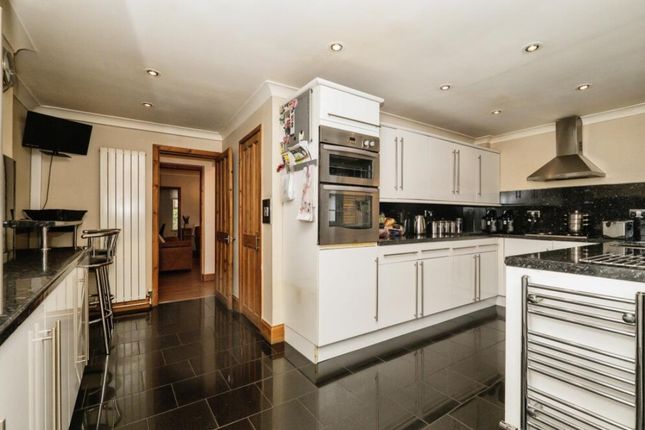 3 bed semi-detached house