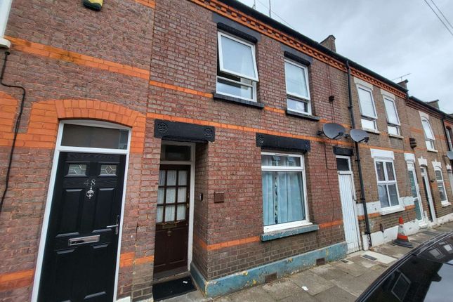Luton LU1 4 bed terraced house for sale