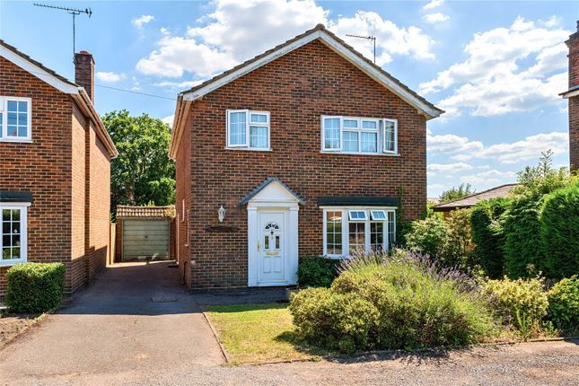 Guildford Road, Ash GU12 3 bed detached house for sale