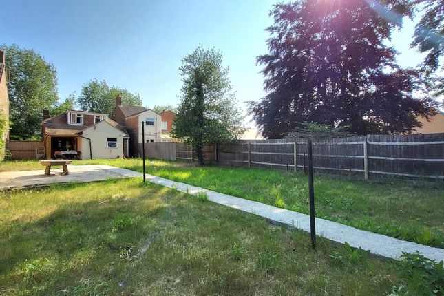 4 bedroom chalet for sale