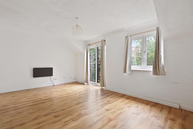 Jasmine Grove, Penge, London 2 bed flat for sale