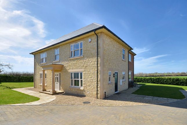 Rivers Corner 4 bed detached house for sale