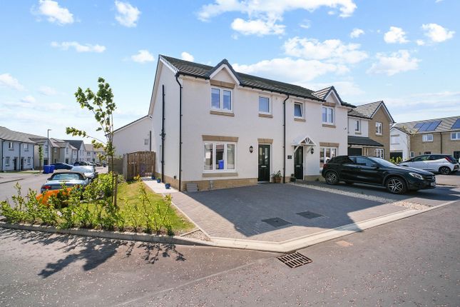 3 bedroom semi-detached villa for sale