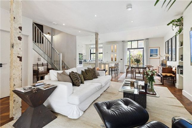 Pickle Mews, London, SW9 3 bed terraced house for sale