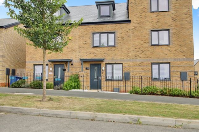 3 bedroom town house for sale