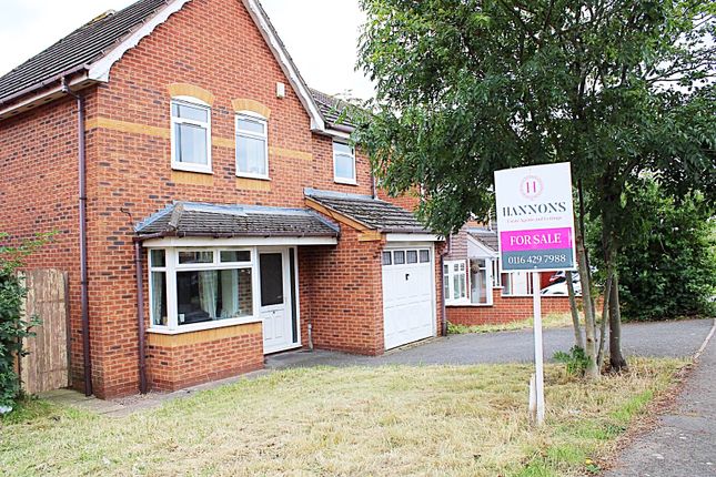 4 bed detached house