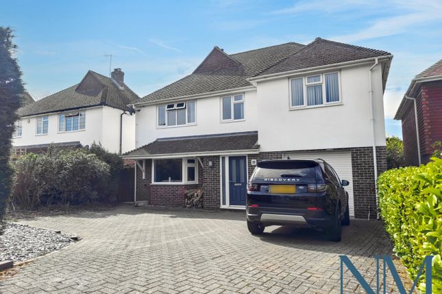 5 bed detached house