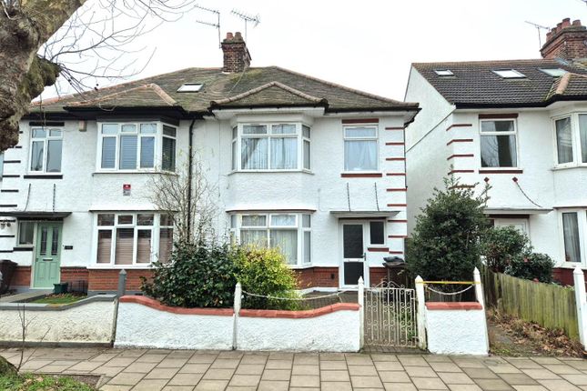 Boston Manor Road, Brentford 3 bed semi