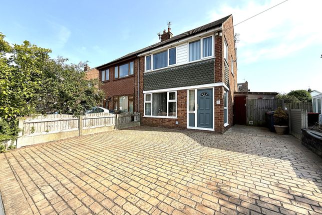 Meadowcroft Avenue, Preston PR3 3 bed semi