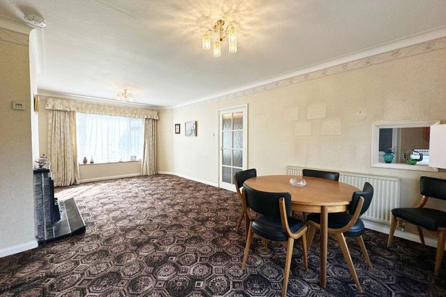 Broad Oak, Woodford Green IG8 3 bed semi