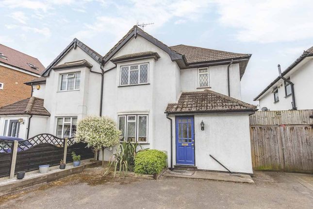 Bathurst Walk, Richings Park SL0 4 bed semi