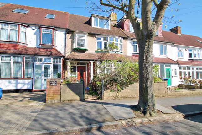 Claremont Avenue, Harrow 4 bed terraced house for sale