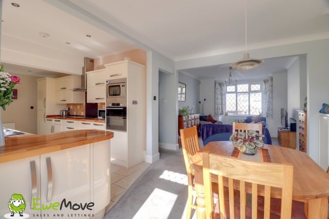 4 bedroom semi-detached house for sale