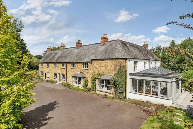 8 bedroom detached house for sale