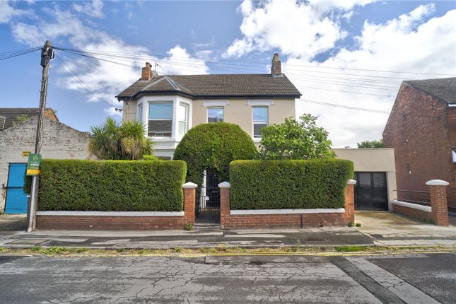 Hunt Street, Old Town, Swindon... 3 bed detached house for sale
