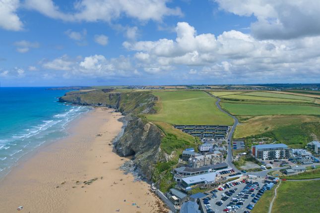 Waves, Watergate Bay, TR8 2 bed apartment for sale