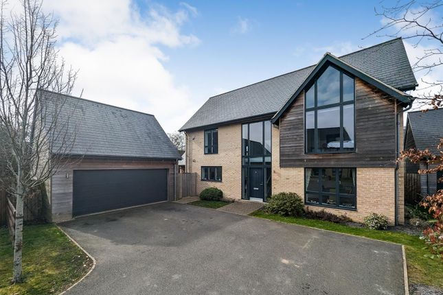 Lake Drive, Corby NN17 4 bed detached house for sale