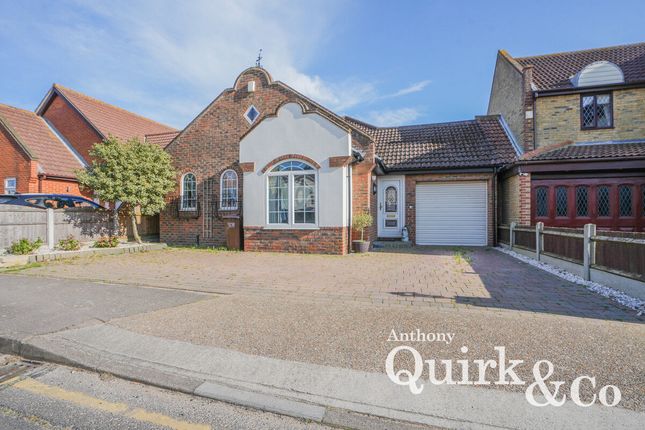 Cleveland Road, Canvey Island, SS8 2 bed detached bungalow for sale