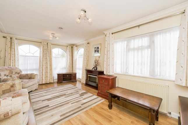 2 bedroom park home for sale