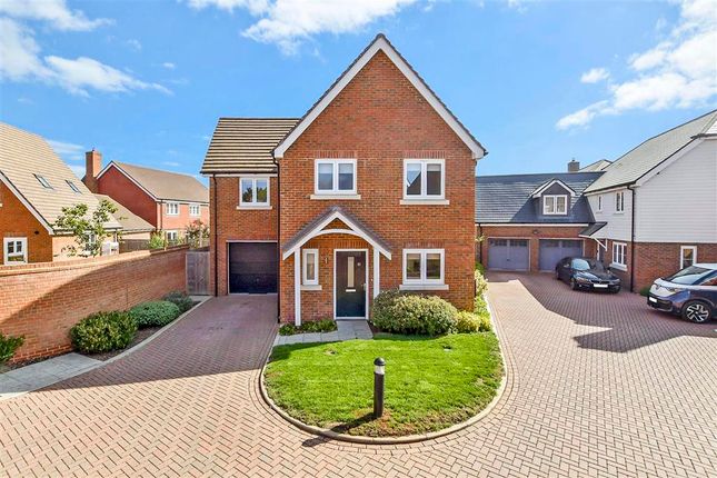 Seymour Drive, Marden, Tonbridge, Kent 4 bed detached house for sale