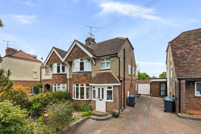 Holtye Road, East Grinstead RH19 3 bed semi