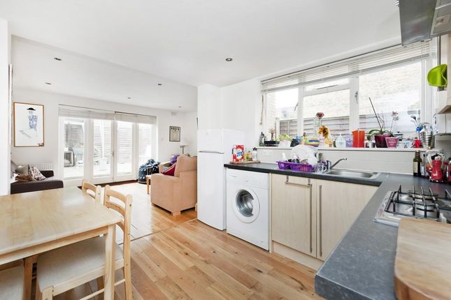 Rattray Road, SW2 2 bed flat for sale