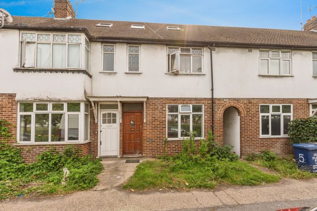 5 bedroom flat for sale