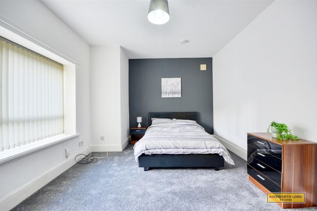 49 & 49a Redearth Road, Darwen 5 bed end of terrace house for sale