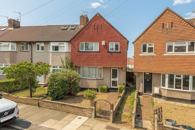 Augusta Road, Twickenham TW2 3 bed semi