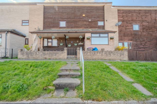 Oaksford, Cwmbran NP44 3 bed terraced house for sale