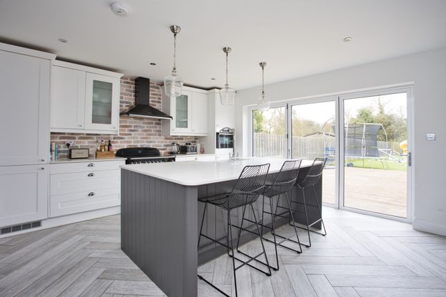 St. Marys Road, Hythe, CT21 4 bed detached house for sale