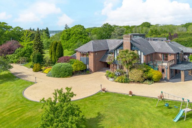 5 bed detached house