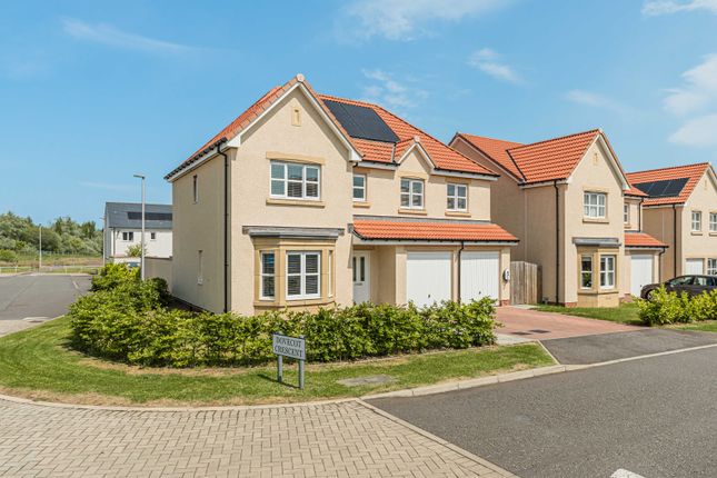5 bedroom detached villa for sale