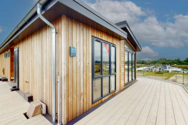 Windsor 2 bed lodge for sale