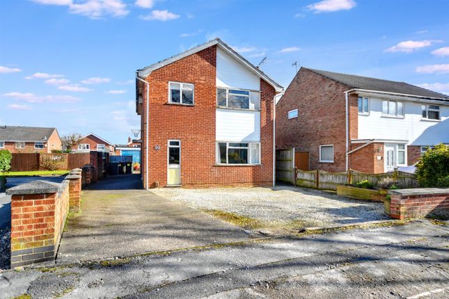 Latimer Drive, Bramcote, Nottingham 3 bed detached house for sale