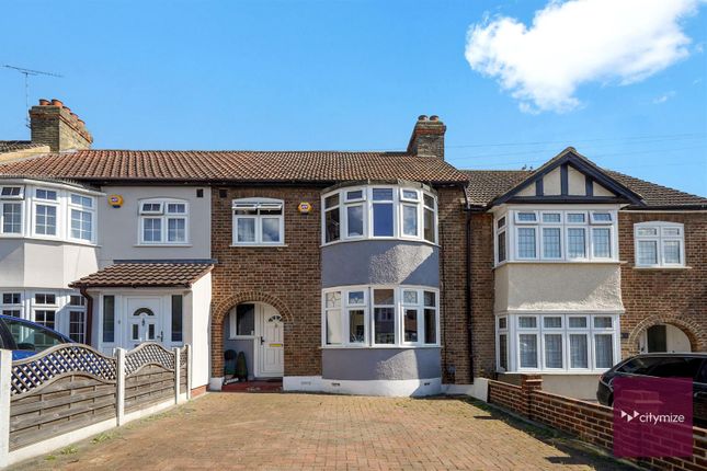Marshalls Drive, Romford 3 bed terraced house for sale