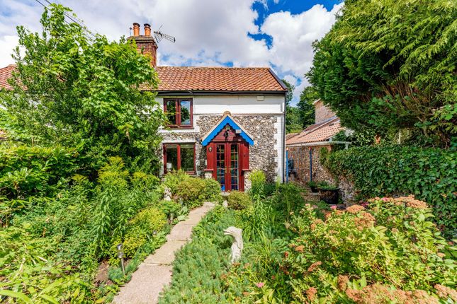 Richmond Road, Saham Toney 3 bed cottage for sale