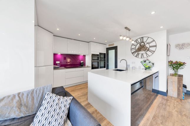3 bed semi-detached house