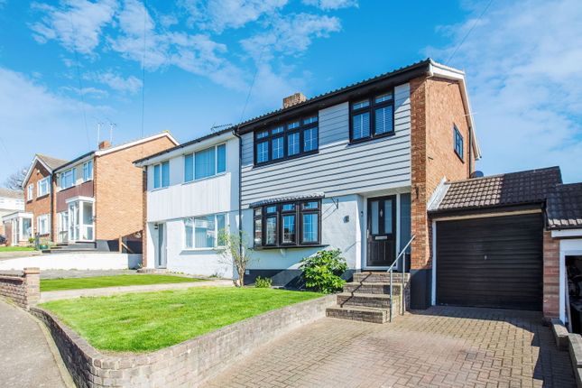 Southview Close, Rayleigh SS6 3 bed semi