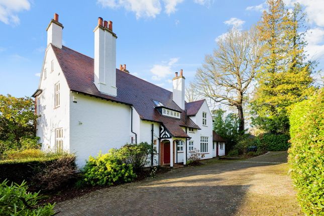 Lake View, East Grinstead RH19 5 bed detached house for sale