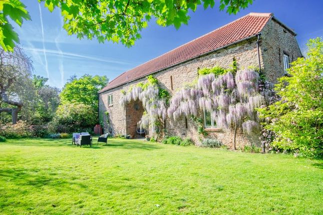 Baugh Barn, Fouracre Crescent... 5 bed barn conversion for sale