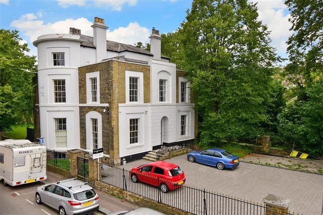 6 bed detached house