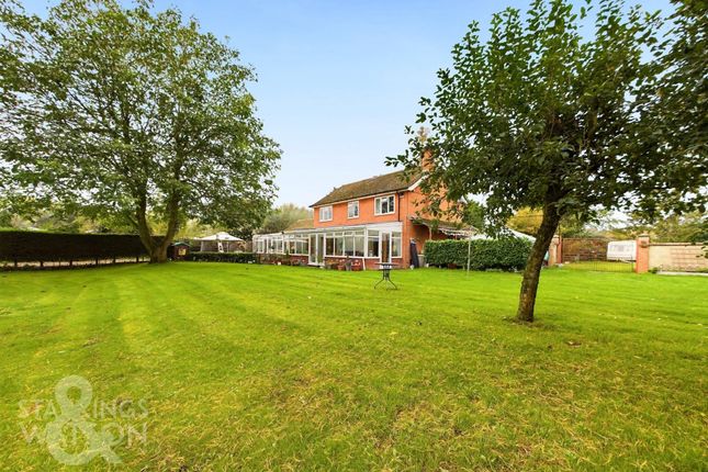 Diss Road, Scole, Diss 5 bed detached house for sale