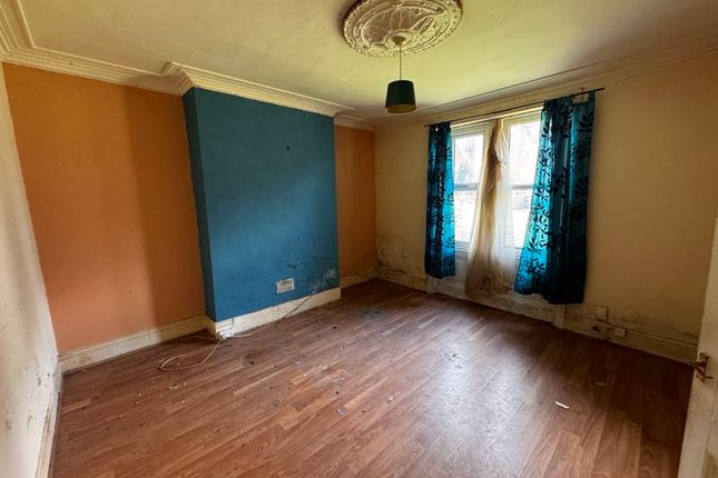 2 bedroom detached house for sale