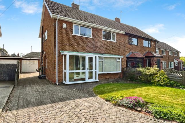 Elmfield Drive, Cottingham, HU16 4AR 3 bed semi
