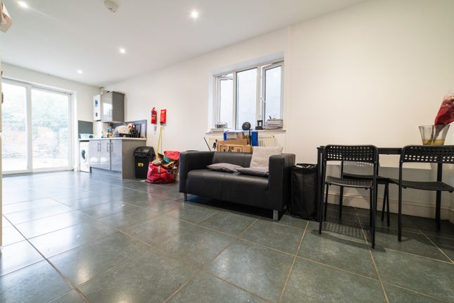 5 bedroom terraced house for sale